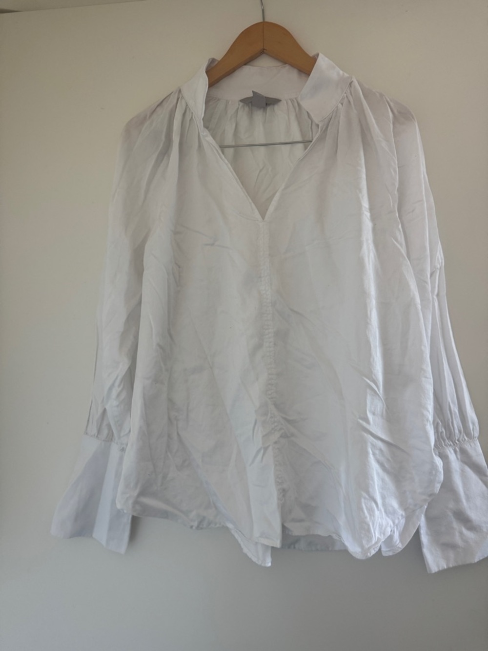 H&M White V-Neck Long Sleeve Peasant Blouse